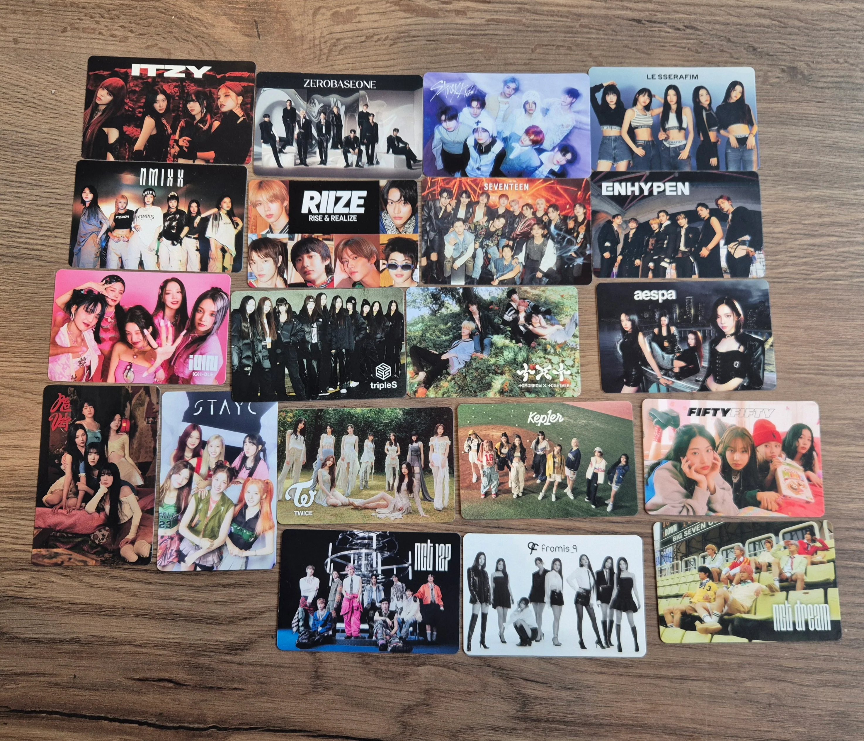 Now That's What I Call K-Pop (Pink Vinyl + Photocards + Booklet) - Image 3